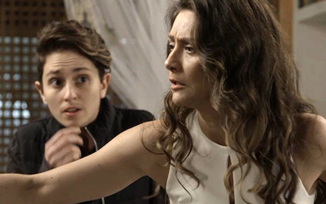 Joyce (Maria Fernanda Cândido) se revolta ao saber que filho atirou no rival por ciúme - Fotos Reprodução/TV Globo