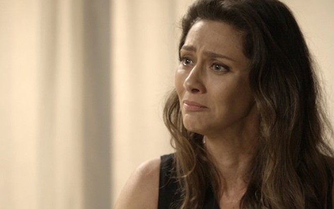 Joyce (Maria Fernanda Cândido) em A Força do Querer; dondoca se esconderá do filho - Reprodução/TV Globo