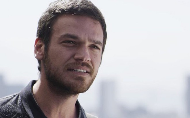 Rubinho (Emilio Dantas) em cena que será exibida nesta quarta (16) na novela das nove - Fotos Reprodução/TV Globo