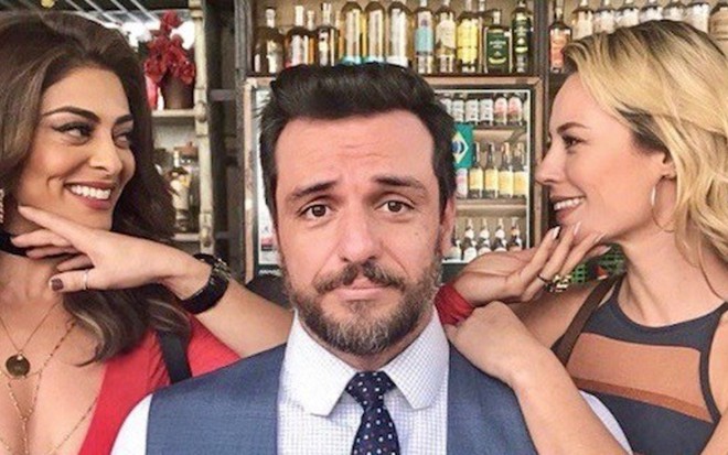 Juliana Paes brinca, Rodrigo Lombardi e Paolla Oliverira nos bastidores de A Força do Querer  - Reprodução/Instagram