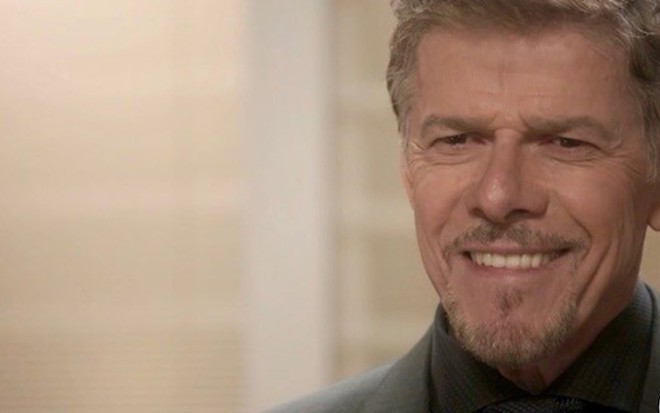 Tião (José Mayer) usará confissão gravada em vídeo para fazer chantagem em A Lei do Amor - Reprodução/TV Globo