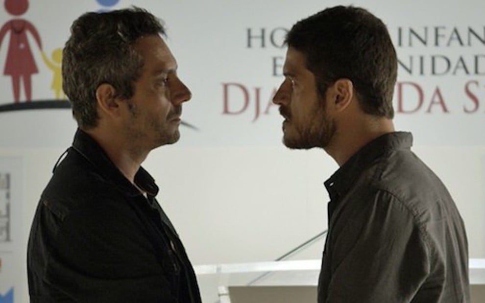 Alexandre Nero (Romero) é preso por Marco Pigossi (Dante) no capítulo desta sexta (5) - Divulgação/TV Globo