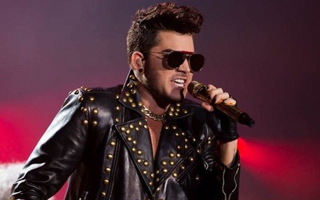 O cantor Adam Lambert em show da banda Queen no Rock in Rio de 2015 - André Bittencourt/Multishow