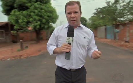 O repórter Alex Barbosa, da afiliada da TV Globo em Mato Grosso, a TV Centro América - Reprodução/TV Centro América