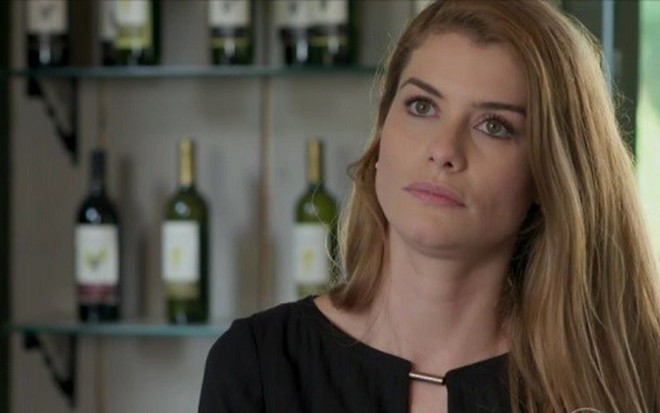 Alinne Moraes em cena do último capítulo de Além do Tempo, que marcou 21,9 pontos em SP - Reprodução/TV Globo