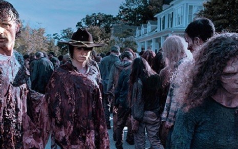Os atores Andrew Lincoln e Chandler Riggs em cena do novo episódio de The Walking Dead - Divulgação/AMC