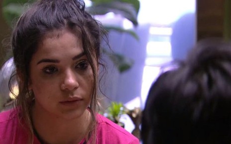 Reprodução de imagem de Gizelly Bicalho, participante do Big Brother Brasil 20, durante o pedido de desculpas para Pyong Lee
