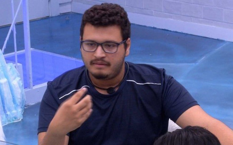 Reprodução de imagem do psicólogo Victor Hugo Teixeira no Big Brother Brasil 20