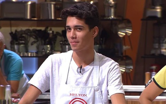 Imagem de Helton Oliveira na sexta temporada do MasterChef Brasil