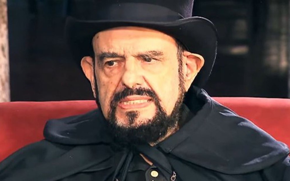 José Mojica Marins vestido como Zé do Caixão