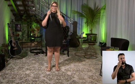 Viny Batista fez a tradução em libras da live de Marília Mendonça