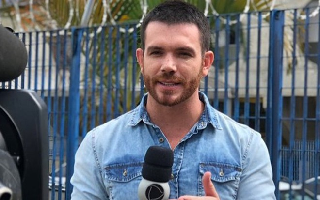 Tom Bueno em reportagem para a Record