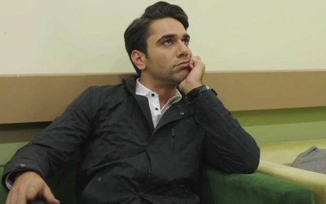 O turco Kadir Dogulu é o protagonista de Asas do Amor: novela derrubou audiência da Band - REPRODUÇÃO/BAND