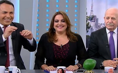 Reinaldo Gottino, Fabíola Reipert e Renato Lombardi em A Hora da Venenosa de segunda (11) - Reprodução/RecordTV