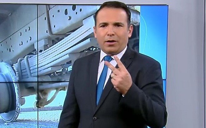 Reinaldo Gottino no Balanço Geral de sexta (7): de líder a terceiro lugar nas férias escolares - Reprodução/RecordTV