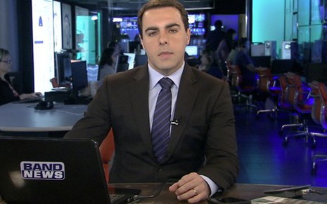 Rafael Colombo, que apresenta o Jornal BandNews 1ª Edição, que incomoda a GloboNews - Divulgação/Band