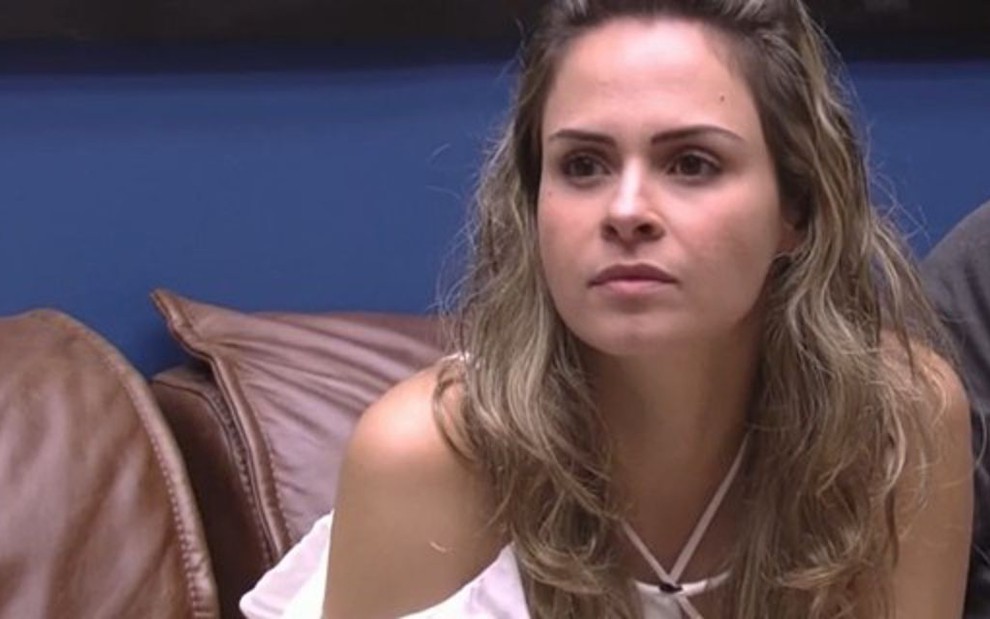 Imagem de Ana Paula Renault na sede do Big Brother Brasil 16