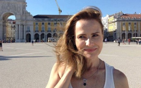 A atriz Bia Seidl em férias em Lisboa neste mês: de volta à Record com papel de destaque - Reprodução/Facebook