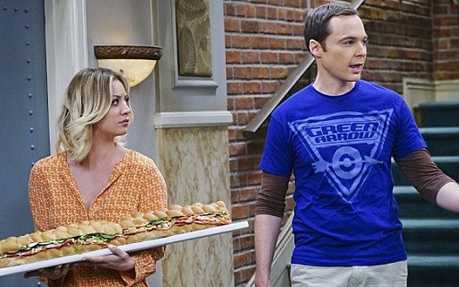Os atores Kaley Cuoco e Jim Parsons na nona temporada de The Big Bang Theory - Divulgação/CBS