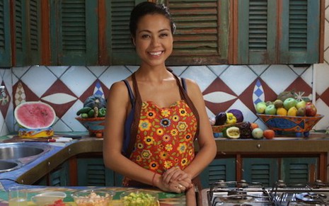 A ex-MasterChef Sabrina Kanai posa no cenário do Bistronomia, do canal pago Woohoo  - Divulgação/Whoohoo
