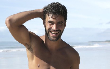 Bruno Toledo na praia de Trancoso antes de entrar no De Férias com o Ex: Celebs, reality de pegação da MTV