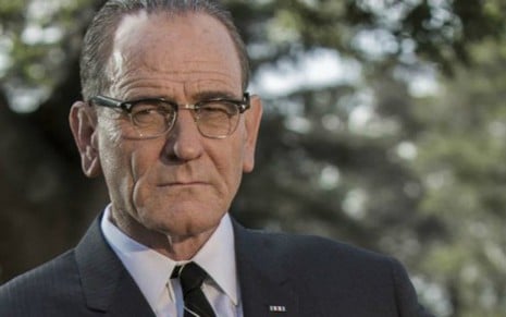 Bryan Cranston em cena de Até o Fim no papel do presidente americano Lyndon Johnson - Divulgação/HBO