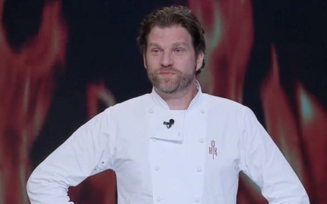 O chef Carlos Bertolazzi, apresentador de Hell's Kitchen, reality show do SBT - Reprodução/SBT