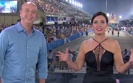 Alex Escobar e Fátima Bernardes na transmissão do Carnaval na madrugada de terça (28) - Imagens: Reprodução/TV Globo