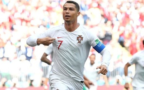 Cristiano Ronaldo comemora gol da vitória portuguesa contra a seleção de Marrocos - DIVULGAÇÃO/FIFA
