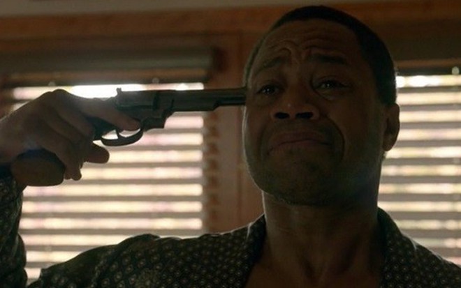 Cuba Gooding Jr. como o ex-jogador O.J. Simpson na estreia de American Crime Story - Reprodução/FX