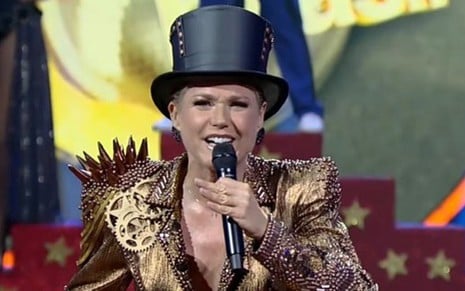 A apresentadora Xuxa Meneghel vestiu figurino circense no Dancing Brasil de segunda (28) - Reprodução/Record TV