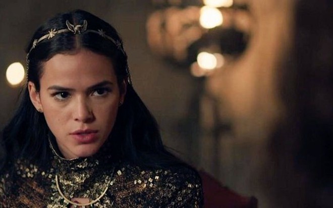 Catarina (Bruna Marquezine) mandará espalhar boato de que rival é uma bruxa na novela das sete - Reprodução/TV Globo