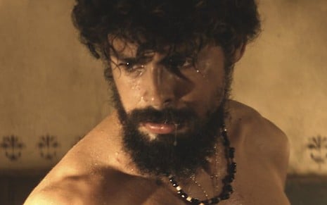 O ator Cauã Reymond em cena de Dois Irmãos como o gêmeo violento, Omar - Fotos Divulgação/TV Globo
