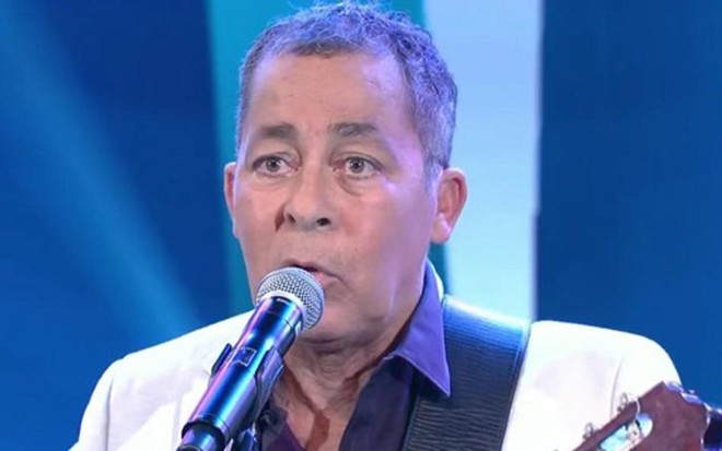 Hyldon canta Na Chuva, Na Rua, Na Fazenda, música de 1975, no Domingão do Faustão  - Reprodução/TV Globo