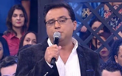Geraldo Luís no último Domingo Show; apresentador quer ir para o SBT - Reprodução/Record
