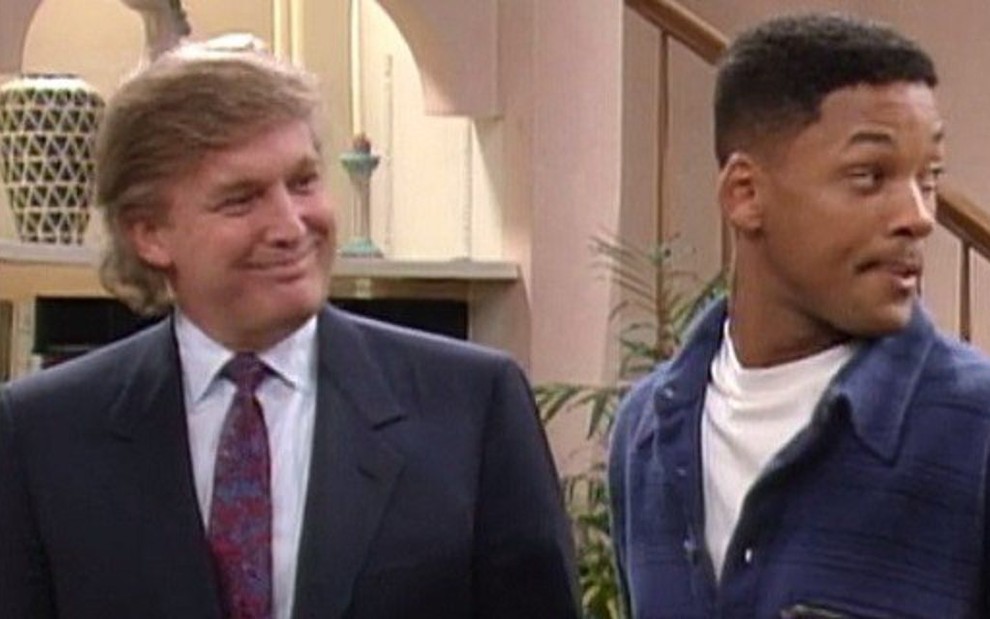 O empresário Donald Trump (à esq.) ao lado de Will Smith na comédia Um Maluco no Pedaço - Reprodução/NBC