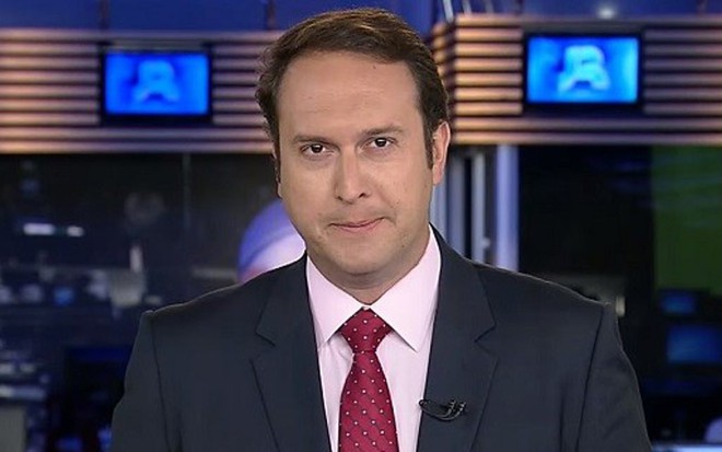 Eduardo Ribeiro no Jornal da Record de ontem (7), que registrou 8,4 pontos de média - Reprodução/TV Record