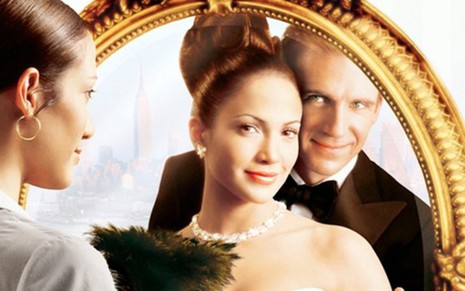 Jennifer Lopez e Ralph Fiennes no cartaz promocional de Encontro de Amor, que a Globo exibe nesta terça-feira (30) - DIVULGAÇÃO