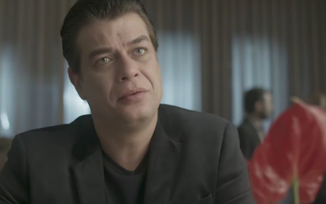 Fábio Assunção em cena da série A Fórmula: ator será mantido em novela das onze - Reprodução/TV Globo