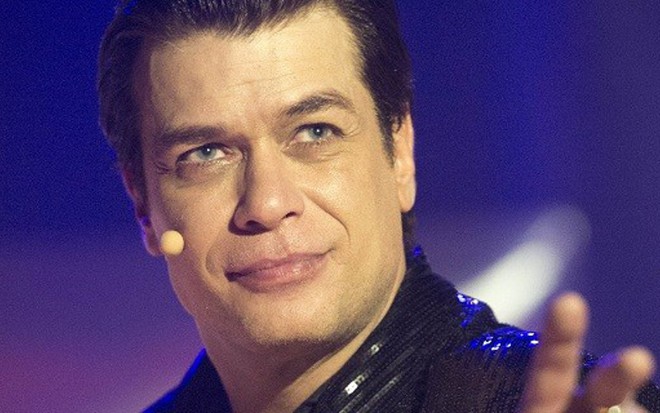 O ator Fábio Assunção em cena do capítulo de estreia da série A Fórmula, exibido ontem (6) - Estevam Avellar/TV Globo