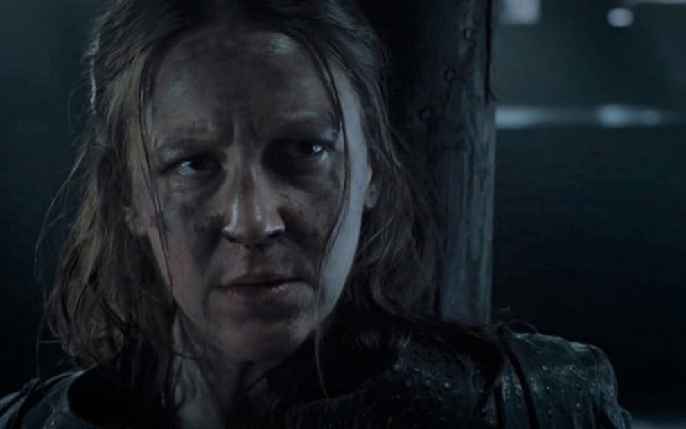Gemma Whelan, que vive a lésbica Yara Greyjoy, em cena da estreia da 8ª temporada de Game of Thrones - Reprodução/HBO
