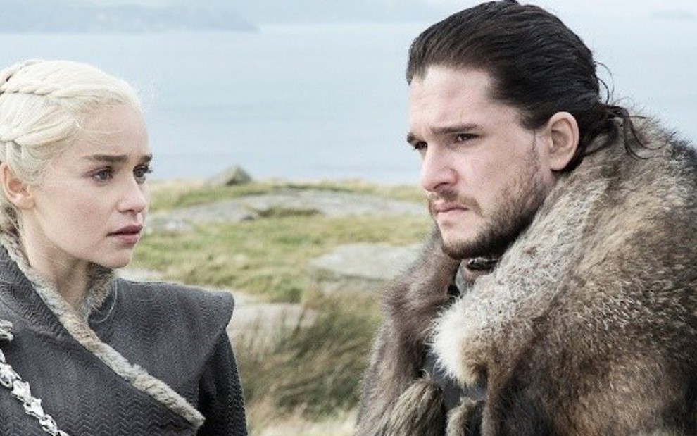 Emilia Clarke e Kit Harington no quinto episódio da sétima temporada de Game of Thrones - Divulgação/HBO