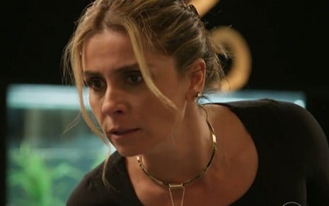 Giovanna Antonelli em cena do capítulo de ontem (14) de A Regra do Jogo, novela das nove - Reprodução/TV Globo