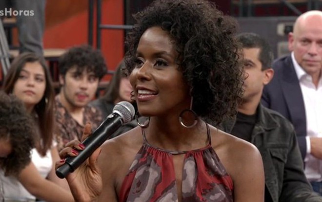 Maju Coutinho participou do Altas Horas no sábado (16) e falou que foi professora de escola pública - Reprodução/TV Globo