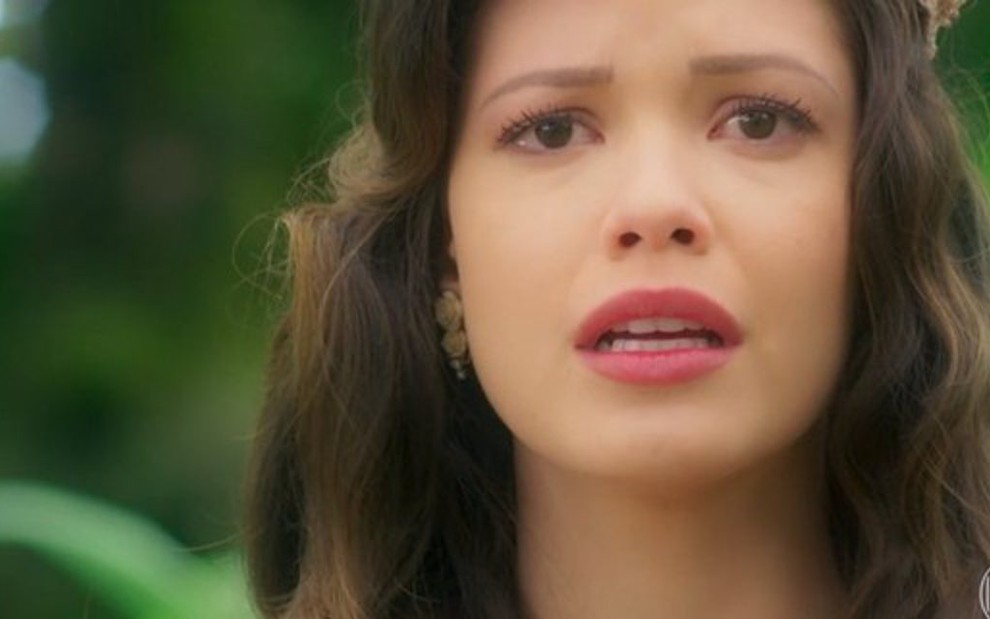 Cris/Julia (Vitória Strada) em cena da novela das seis da Globo; mocinha revelará gestação aos pais - Reprodução/TV Globo