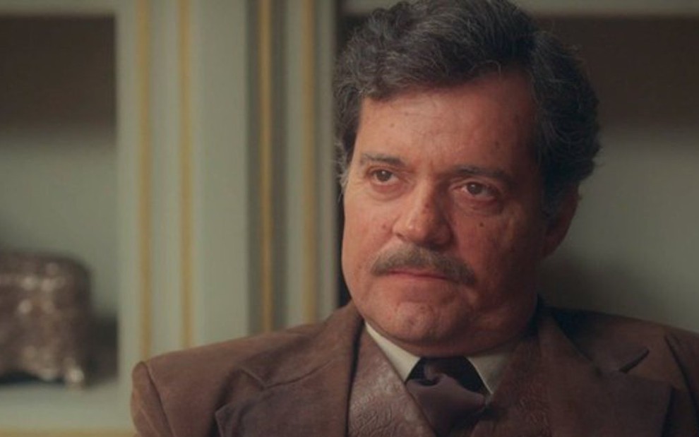 Eugênio (Felipe Camargo) em cena da novela das seis da Globo; coronel vai manter mulher prisioneira - Reprodução/TV Globo