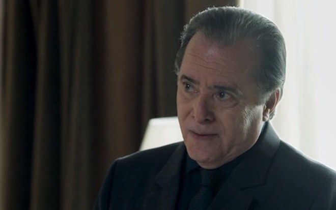 Olavo (Tony Ramos) em cena da novela da nove da Globo; personagem tem virada prevista para março - Reprodução/TV Globo