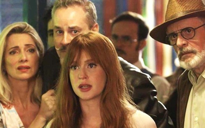 Letícia Spiller, Dan Stulbach, Marina Ruy Barbosa e Marcos Caruso em cena da novela das nove da Globo - Reprodução/TV Globo