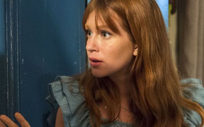 Luz (Marina Ruy Barbosa) em cena da novela das nove da Globo; mocinha descobrirá morte do médico - Reprodução/TV Globo