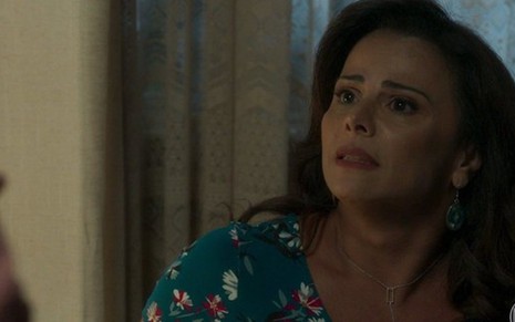 Neide (Viviane Araújo) sofrerá um baque na novela das nove ao descobrir que sua filha morreu - Fotos: Reprodução/TV Globo